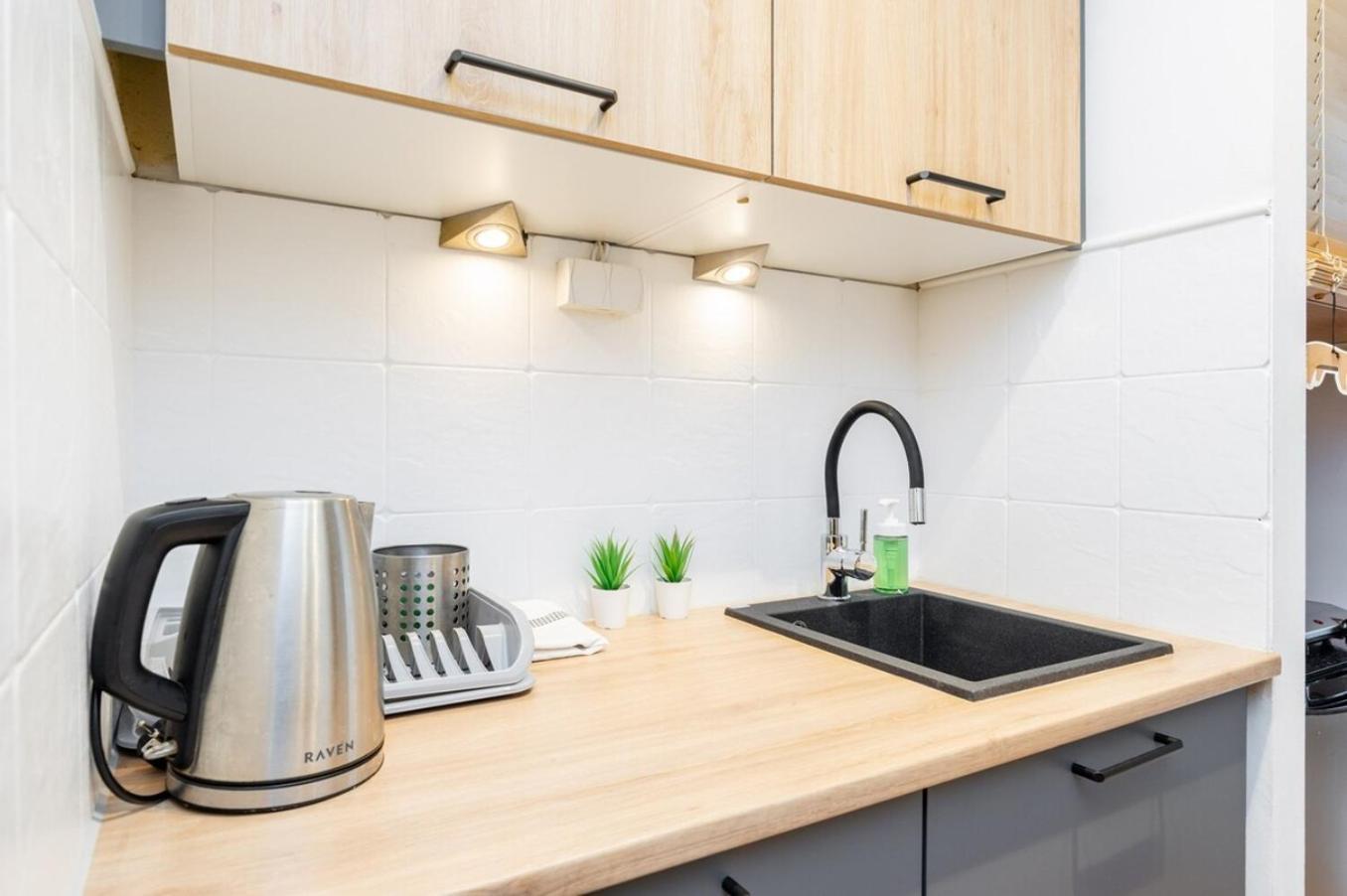 Cinnamon Apartment Metro Swietokrzyska วอร์ซอ ภายนอก รูปภาพ