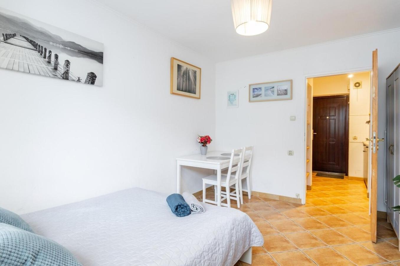 Cinnamon Apartment Metro Swietokrzyska วอร์ซอ ภายนอก รูปภาพ